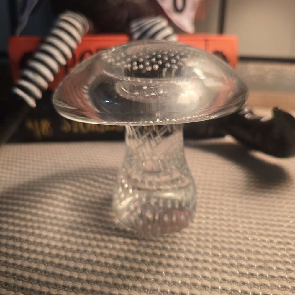 Viking Glass Crystal Mushroom Vintage MCM Paperweight 4" Cap 4.5" Tall